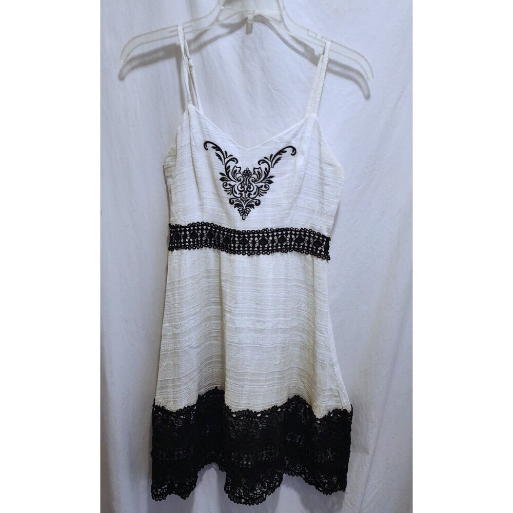 Flying Tomato Black‎ White Lace Trim Embroidered Sleeveless Dress M Sundress
